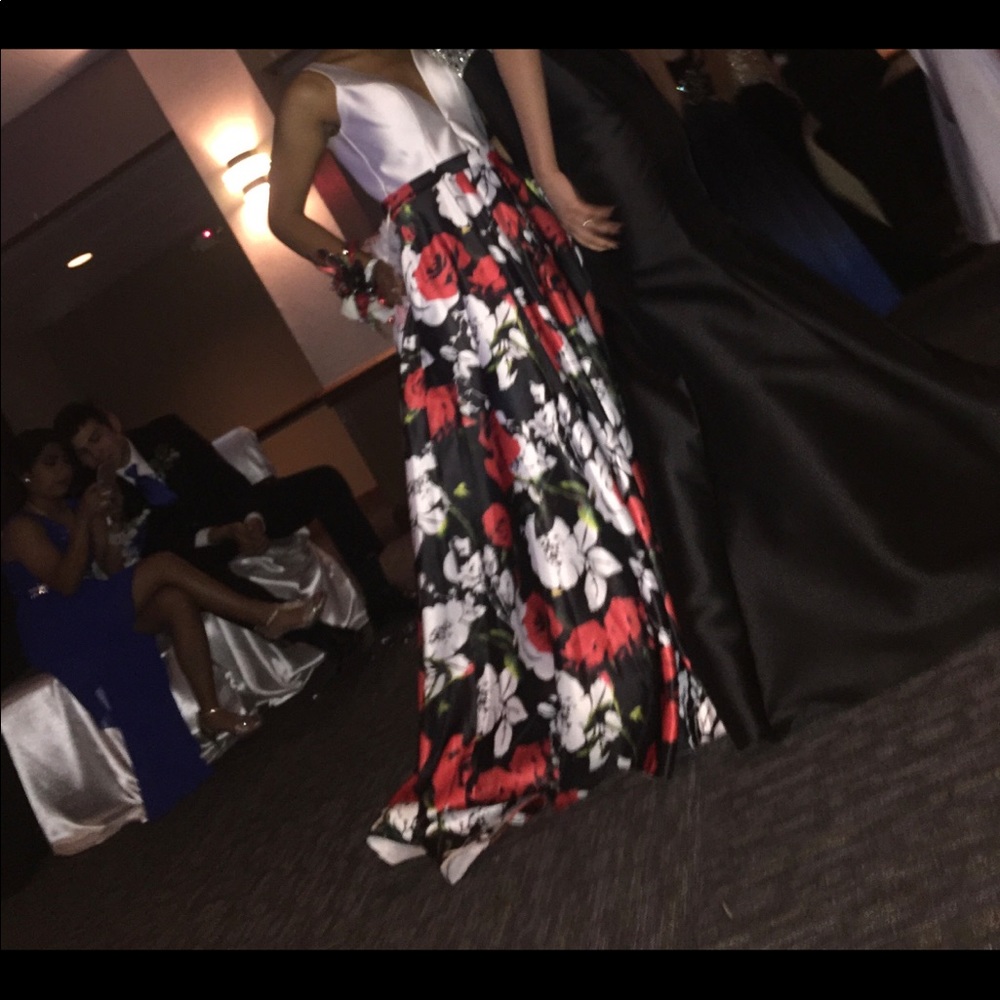 Milano Formal Prom Dress